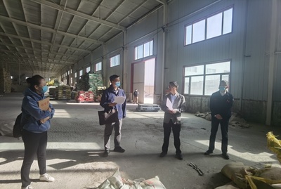 第二師鐵門關(guān)市嚴格落實國家化肥商業(yè)儲備核查，確保春耕物資供銷保障有力